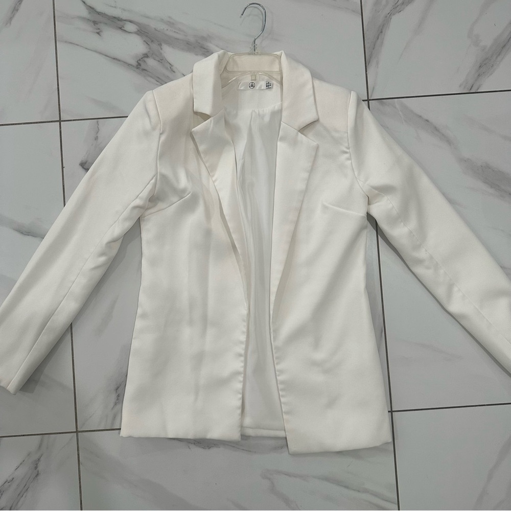 Elegant White Women's Blazer